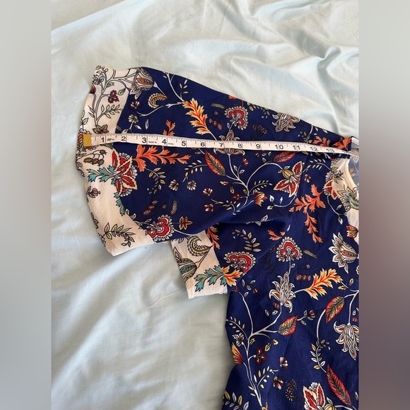 Mint Floral Ruffle Bell Sleeve V Neck Blouse Women’s Small Crossbody Relaxed Fit - Picture 4 of 15